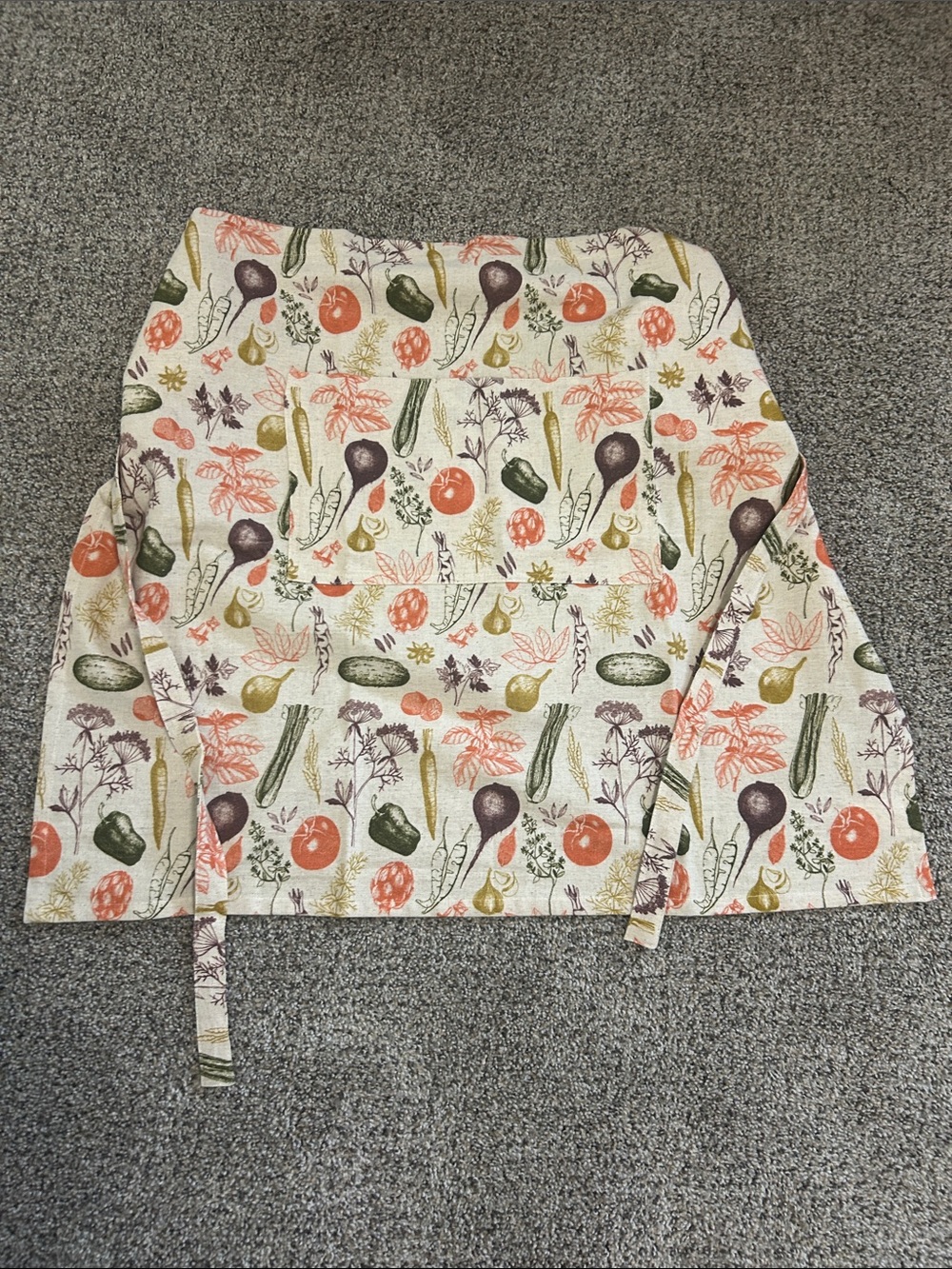 Cream Vegetable-apron